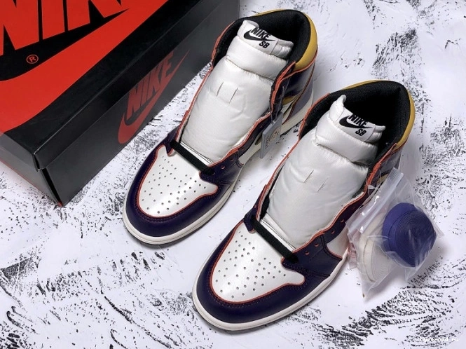 Off-Louis Air AQ0818-158 AJ1 x OW 1 Jordan 0925